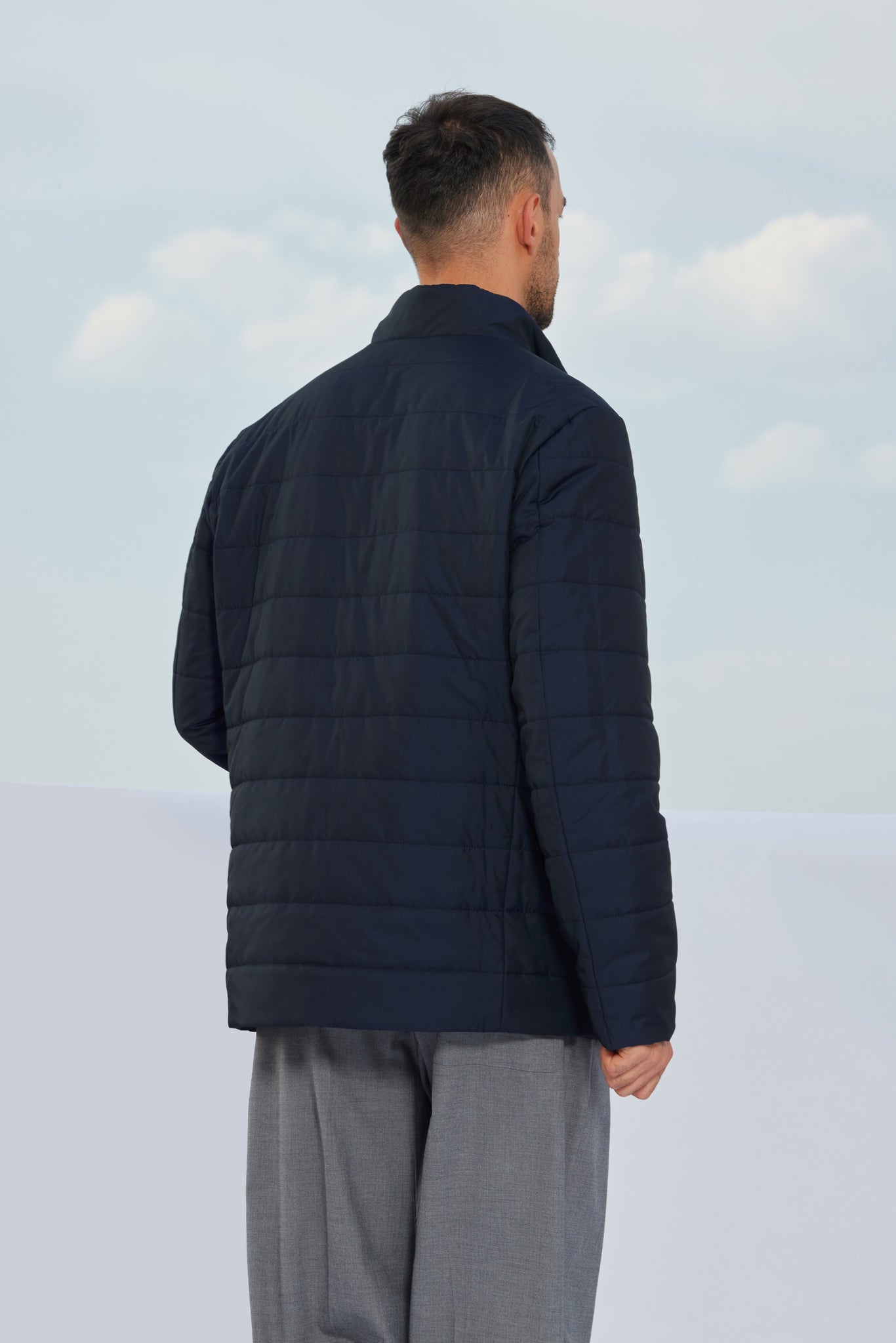 Geacă pentru bărbați Madzerini dark navy, lână, mărime 46-50, vedere spate.