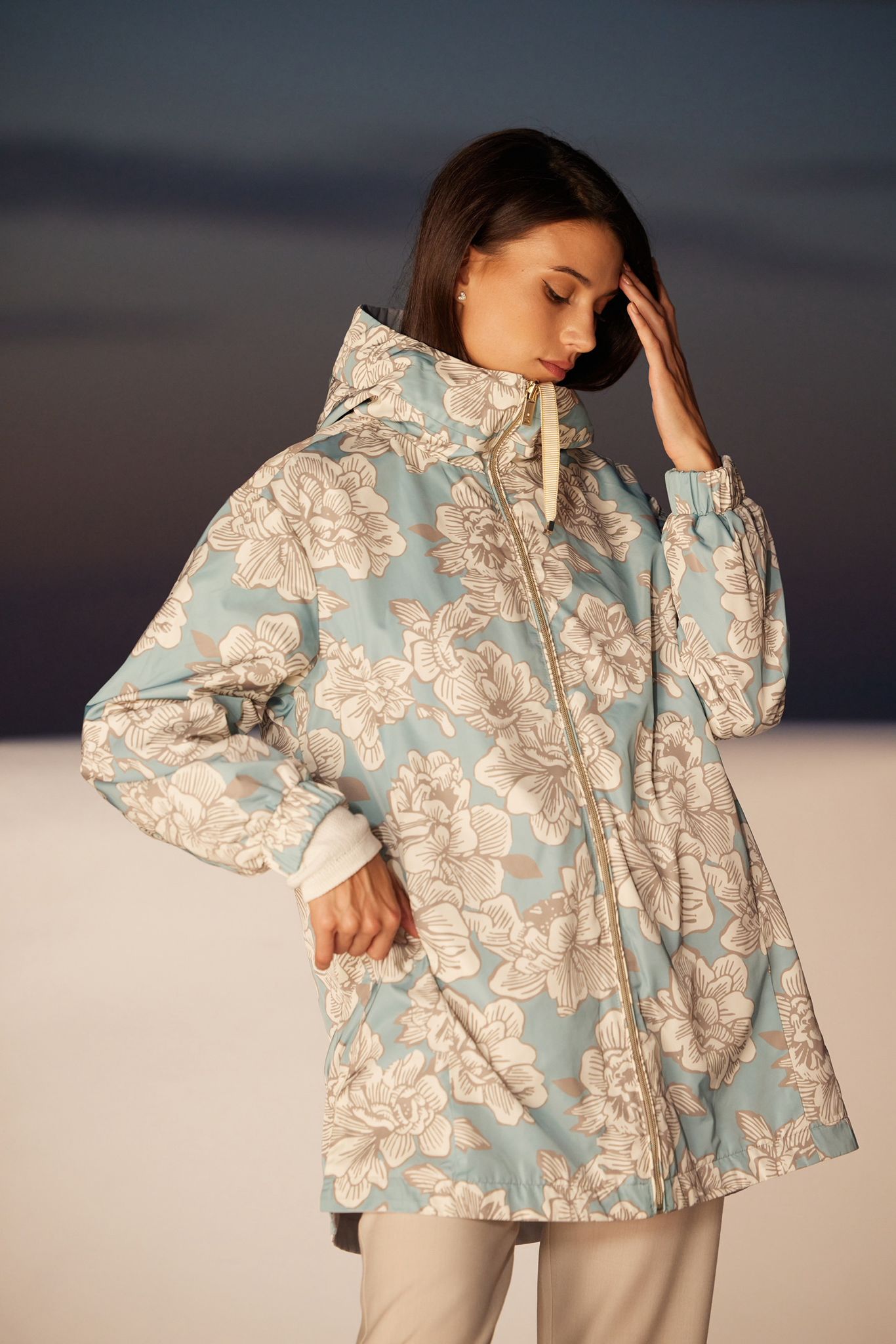 Palton ușor de damă model LOLA – stucco / floral reverse