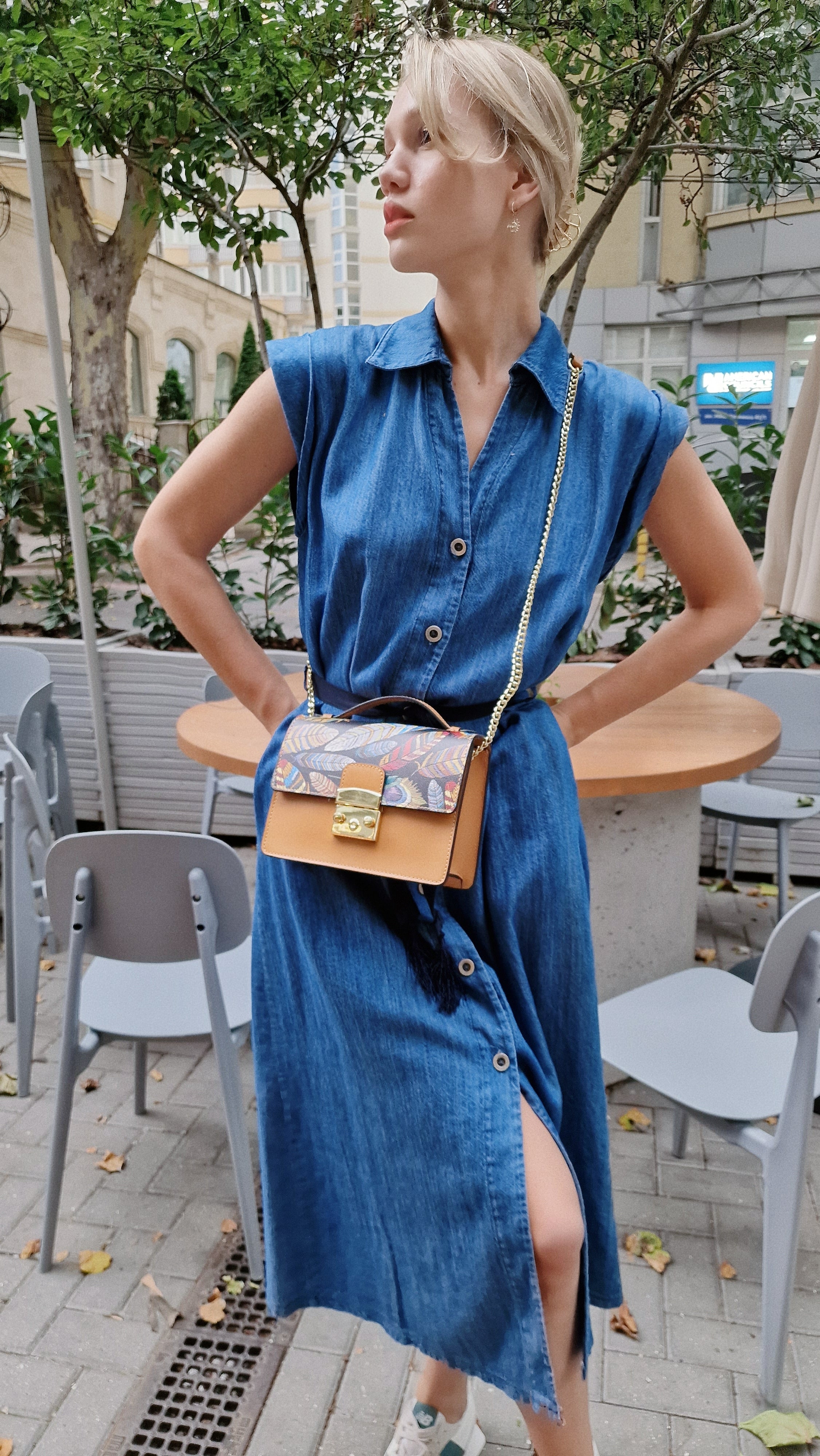 Geantă damă din piele naturală Case Black Feathers Crossbody – Black Print | Made in Italy